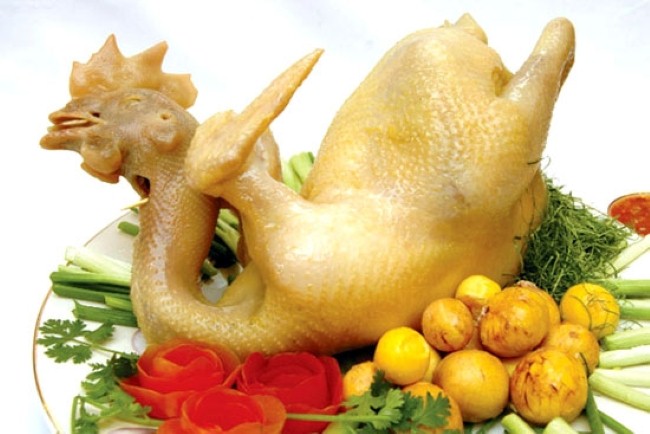 Theo Đông Y, thịt gà có tính ôn ngọt, không độc, bổ dưỡng, lành mạnh phổi.